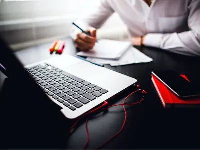 ¿Cómo elegir un zócalo para pisos y paredes con hebilla de bloqueo SPC?